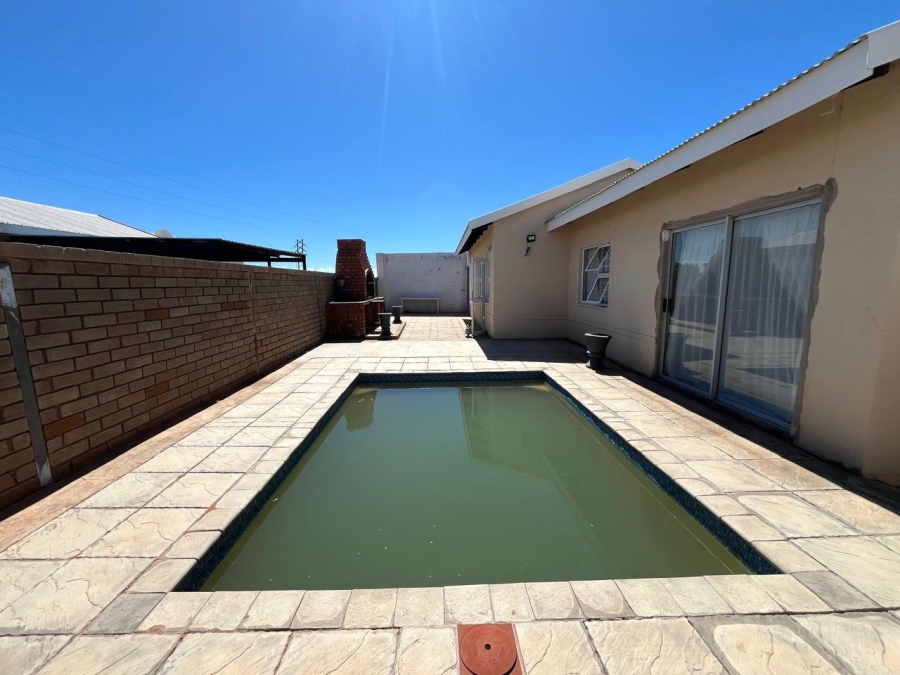 3 Bedroom Property for Sale in Flora Park Northern Cape